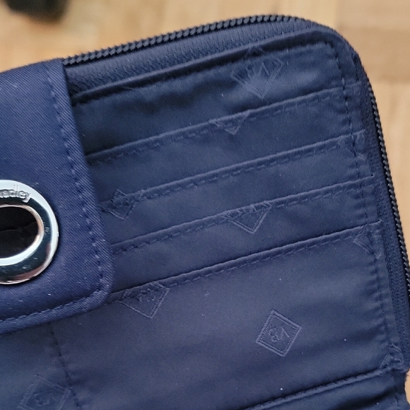 VERA BRADLEY/TURNLOCK WALLET/NAVY - Picture 11 of 11